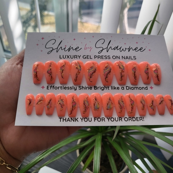 Handmade Luxury Press-On Nails | Sturdy & Reusable | PEACH MOTHER PEARL - Picture 3 of 7